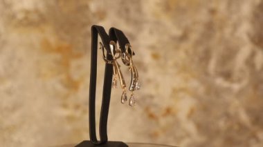 luxury gold and diamond jewelery