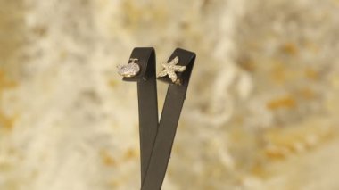 luxury gold and diamond jewelery