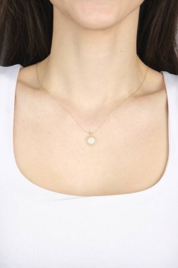 luxury gold and diamond jewelery