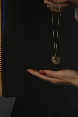 luxury gold and diamond jewelery