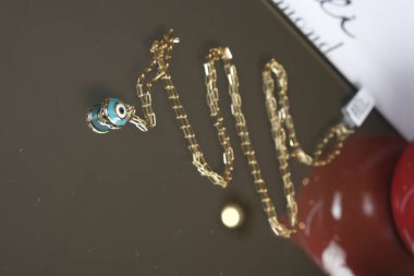 luxury gold and diamond jewelery