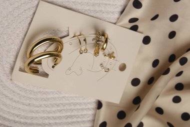 luxury gold and diamond jewelery