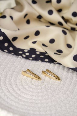 luxury gold and diamond jewelery