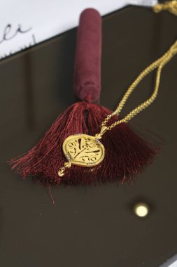 luxury gold and diamond jewelery