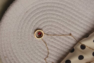 luxury gold and diamond jewelery