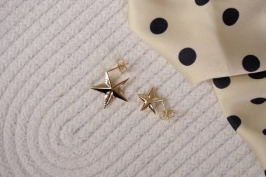 luxury gold and diamond jewelery