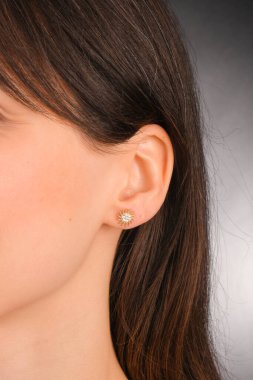 luxury gold and diamond jewelery