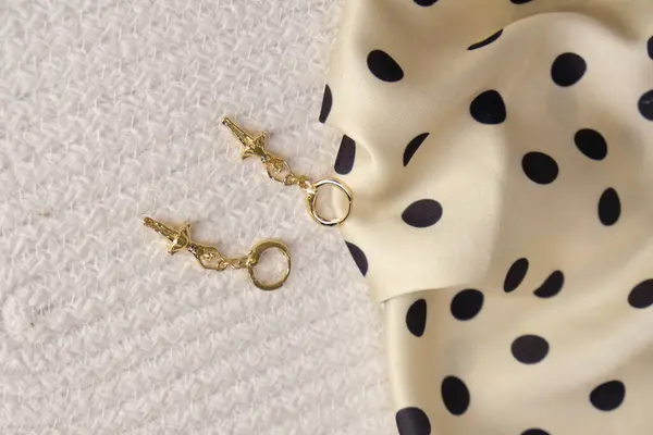 luxury gold and diamond jewelery