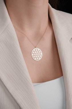 luxury gold and diamond jewelery