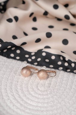 luxury gold and diamond jewelery