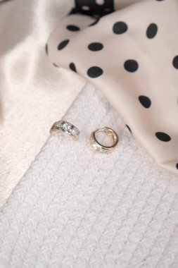 luxury gold and diamond jewelery