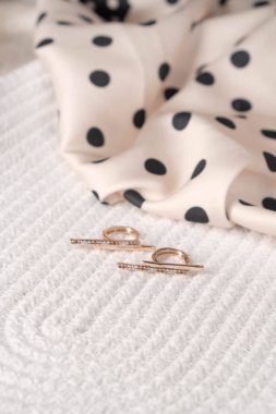 luxury gold and diamond jewelery