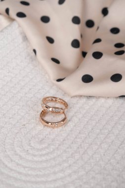 luxury gold and diamond jewelery