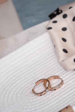 luxury gold and diamond jewelery