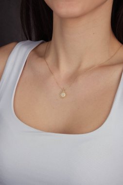 luxury gold and diamond jewelery