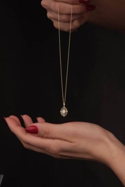 luxury gold and diamond jewelery