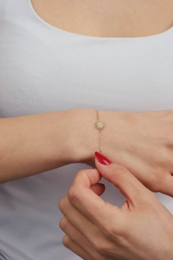 luxury gold and diamond jewelery