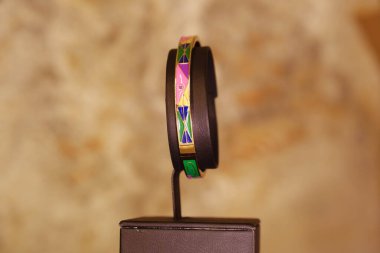 luxury gold and diamond jewelery