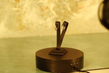 luxury gold and diamond jewelery