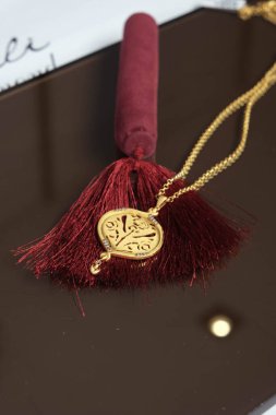 luxury gold and diamond jewelery