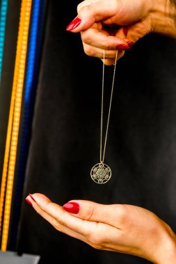 luxury gold and diamond jewelery