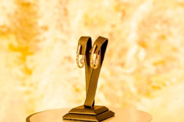 luxury gold and diamond jewelery
