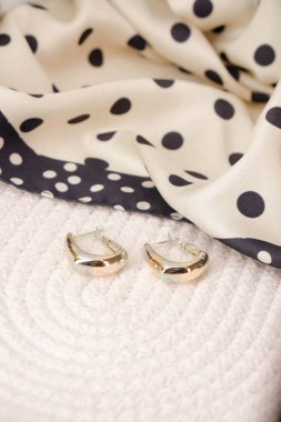 luxury gold and diamond jewelery