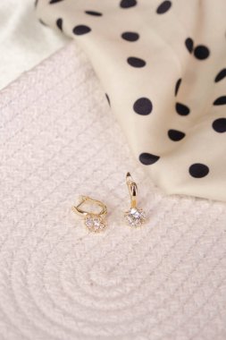 luxury gold and diamond jewelery