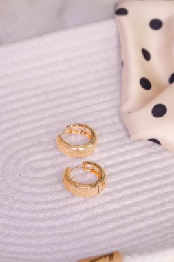 luxury gold and diamond jewelery