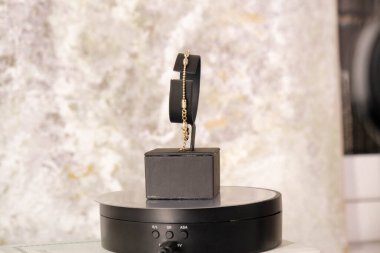 luxury gold and diamond jewelery