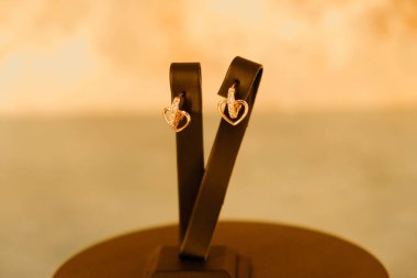 luxury gold and diamond jewelery