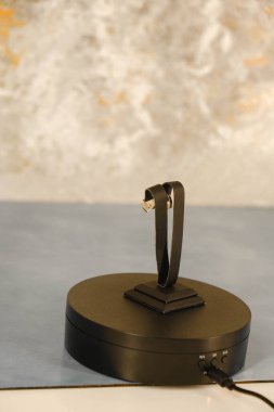 luxury gold and diamond jewelery