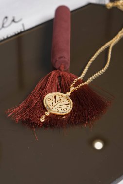 luxury gold and diamond jewelery