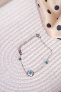 luxury gold and diamond jewelery