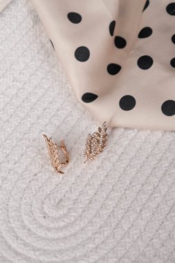 luxury gold and diamond jewelery