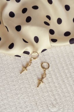 luxury gold and diamond jewelery