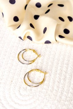 luxury gold and diamond jewelery