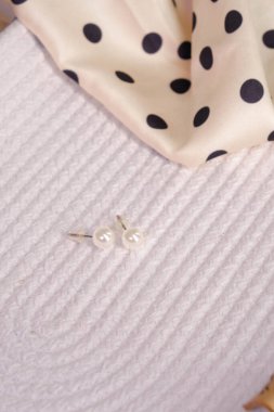 luxury gold and diamond jewelery