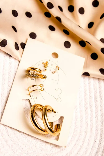 luxury gold and diamond jewelery