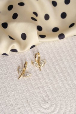 luxury gold and diamond jewelery