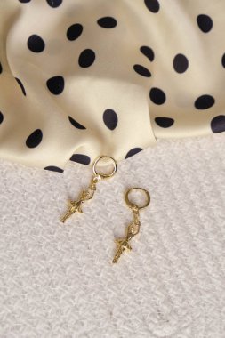 luxury gold and diamond jewelery