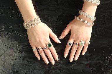 luxury gold and diamond jewelery