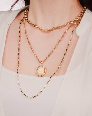 luxury gold and diamond jewelery