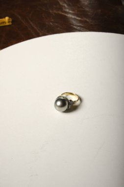 luxury gold and diamond jewelery