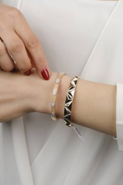 luxury gold and diamond jewelery