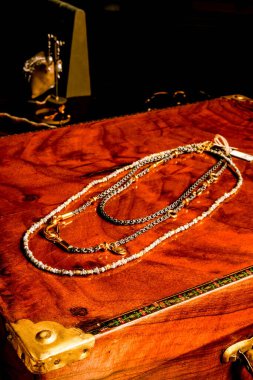 luxury gold and diamond jewelery