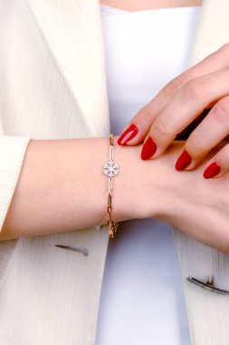 luxury gold and diamond jewelery