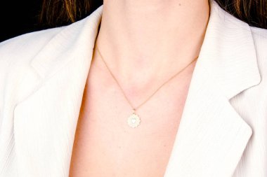 luxury gold and diamond jewelery