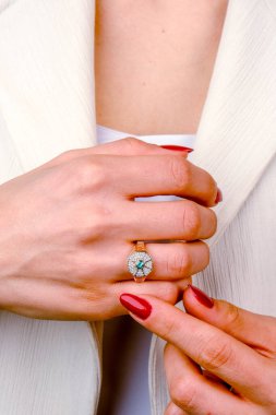 luxury gold and diamond jewelery