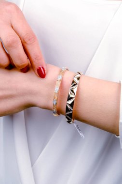 luxury gold and diamond jewelery